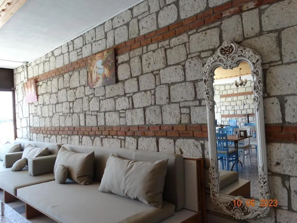 Surya Butık Otel Alaçatı